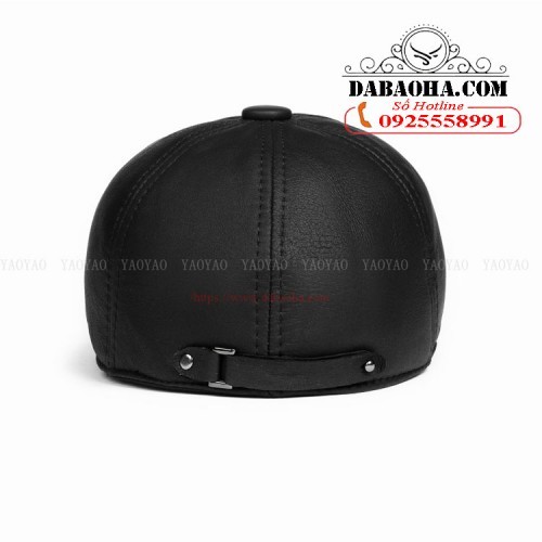 Phía sau của chiếc mũ beret